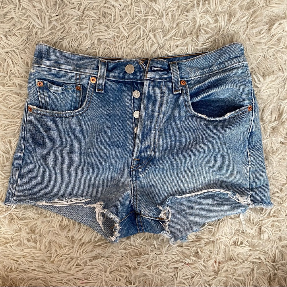 Cheeky distressed Levi 501 shorts